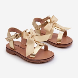 Sandalias infantiles con lazo de velcro dorado Joratia 1