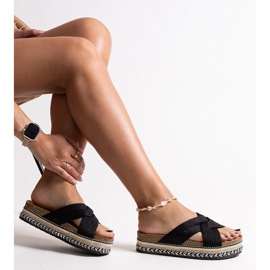 Chanclas negras con suela decorativa Demet. negro 1