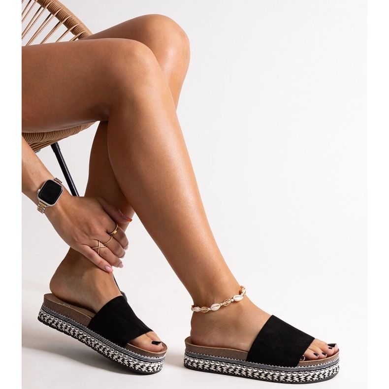 Chanclas negras con suela decorativa Jaśmina negro 1