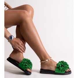 Chanclas verdes con flores de Levina 1