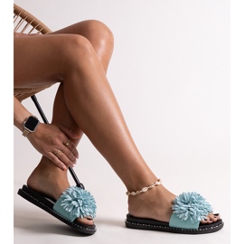 Chanclas azules con flores de Levina 2