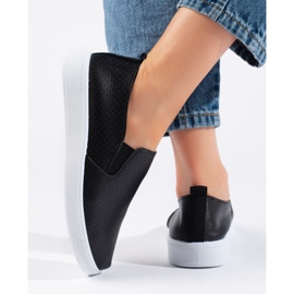 Zapatos slip-on calados negros 2