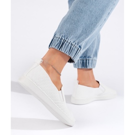 Slip-on calado de mujer, blanco claro. 2