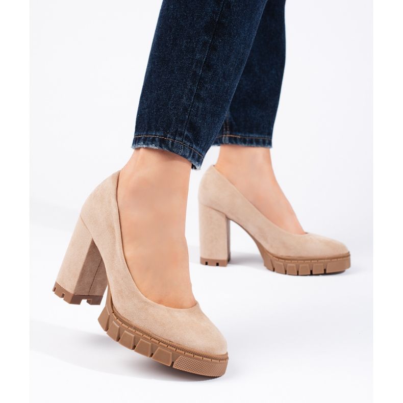 Salón mujer tacón ante beige 1