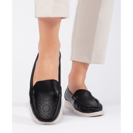 Mocasines negros calados para mujer 1