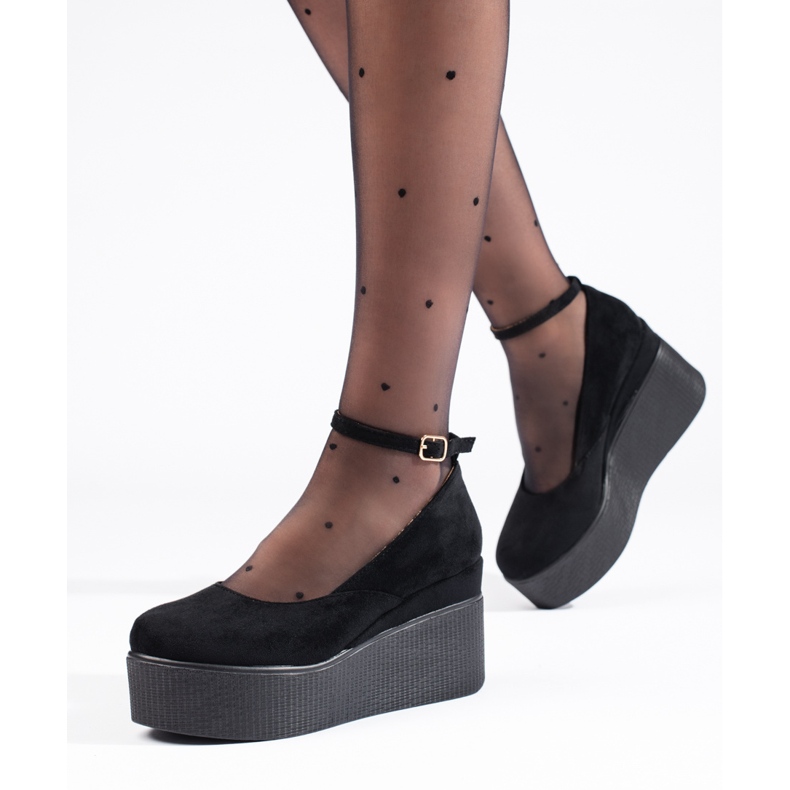 Zapatos de tacón negros con cuña 1 Zapatos de tacón negros con cuña 1