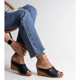 Sandalias cuña negras confeccionadas en ecopiel Penelopina negro 1 Sandalias cuña negras confeccionadas en ecopiel Penelopina negro 1