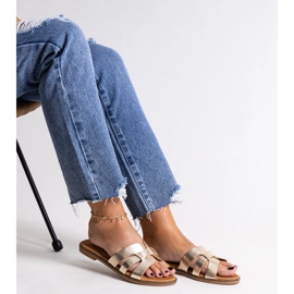 Chanclas clásicas doradas con decoración Umayma. dorado 2