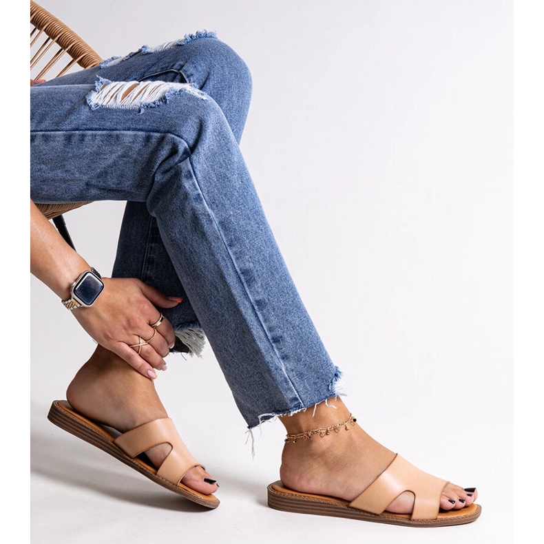 Chanclas de ecopiel beige de Kajetana 1