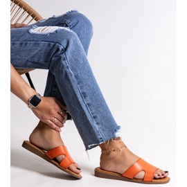 Chanclas naranjas hechas de cuero ecológico de Kajetana 1 Chanclas naranjas hechas de cuero ecológico de Kajetana 1