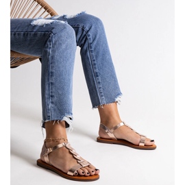 Sandalias planas amaranto champagne dorado 3