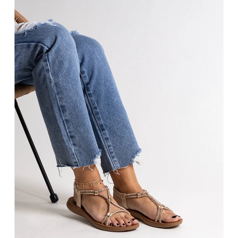 Sandalias doradas decoradas con circonitas Leilana dorado 1