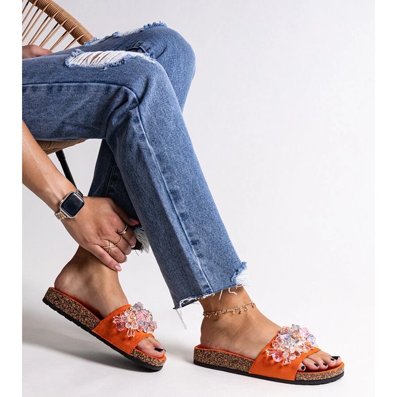 Chanclas naranjas decoradas con piedras Negistina 1