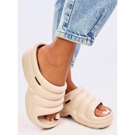 Brassie DK.BEIGE chanclas de espuma con plataforma - beige oscuro 4