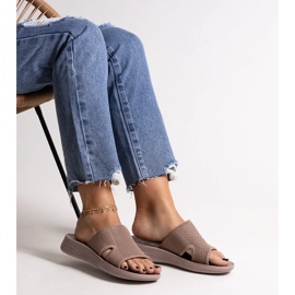 Chanclas Linah con plataforma marrón 2