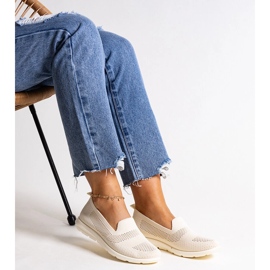 Zapatillas beige con suela de espuma de Rahima 2