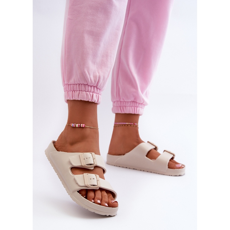Chanclas De Mujer De Espuma Con Hebillas Beige Luciene 2 Chanclas De Mujer De Espuma Con Hebillas Beige Luciene 2