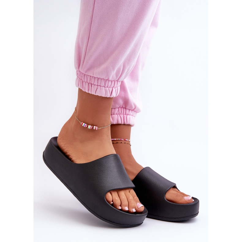 Chanclas con plataforma de espuma Airaplea de mujer de color negro 1
