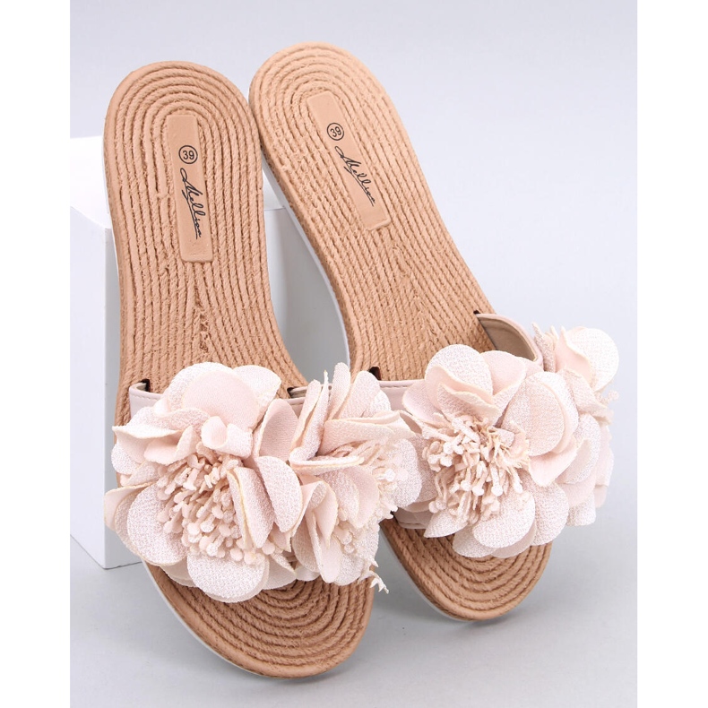 Chanclas suaves con flores Diaye Beige 1 Chanclas suaves con flores Diaye Beige 1