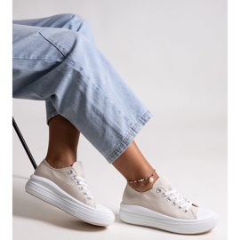 Zapatillas beige sobre plataforma gruesa Zlata. 1