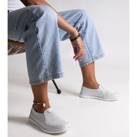 Zapatos Vinceza de piel blanca. blanco 3