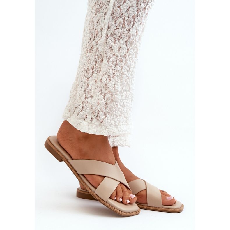 Chanclas de Mujer con Tacón Plano Fabricadas en Piel Ecológica S.Barski KV27-002 Beige 1