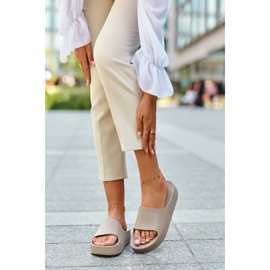 Chanclas Airaplea con plataforma de espuma de mujer de color marrón beige 12