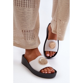 Zazoo 2920 Chanclas Mujer Piel Cuña Detalle Dorado, Blanco 4