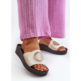 Zazoo 2920 Chanclas de Mujer de Piel con Cuña y Detalle Dorado, Oro Cepillado blanco 3