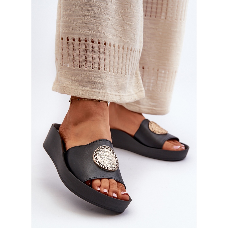 Zazoo 2920 Chanclas Mujer Piel Cuña Detalles Dorados Negro 2