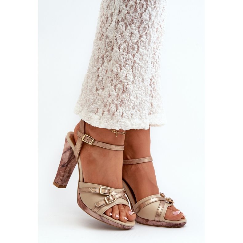 Sandalias Mujer Piel Con Tacón Alto Maciejka 06564-22 Beige-Dorado 1