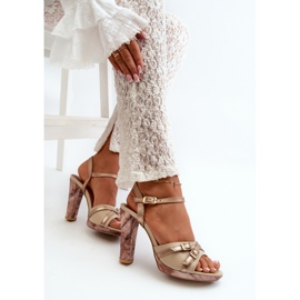 Sandalias Mujer Piel Con Tacón Alto Maciejka 06564-22 Beige-Dorado 7