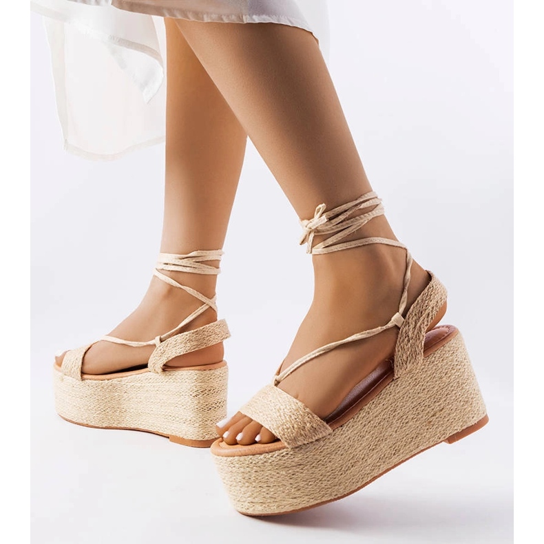 Alpargatas beige con plataforma Silvetta 1 Alpargatas beige con plataforma Silvetta 1