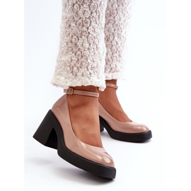 Salón de charol con tacones enormes, beige oscuro Effiba 2