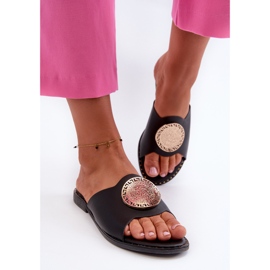 Chanclas de mujer con tacón plano y decoración, negro Rivashea 5
