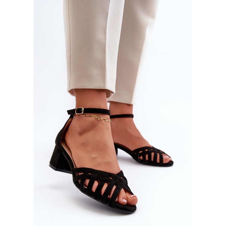 Sandalias de Mujer Confeccionadas en Ante Ecológico y Tacón Bajo, Negro Monsha 2