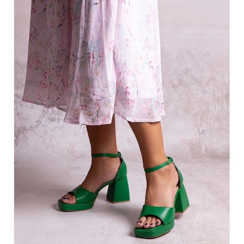 Sandalias de tacón verdes de Vesna 1