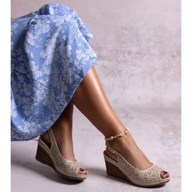 Sandalias cuña Sakna beige 1 Sandalias cuña Sakna beige 1