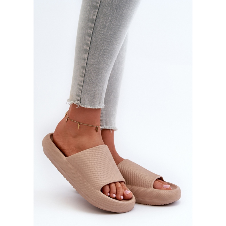 Chanclas de mujer de espuma ligera con suela gruesa beige oscuro Querceria 2