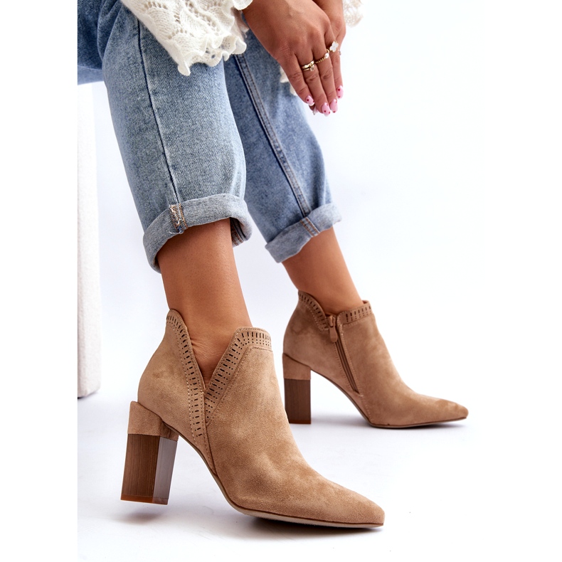 Bella Paris Botines beige con estampado calado 4