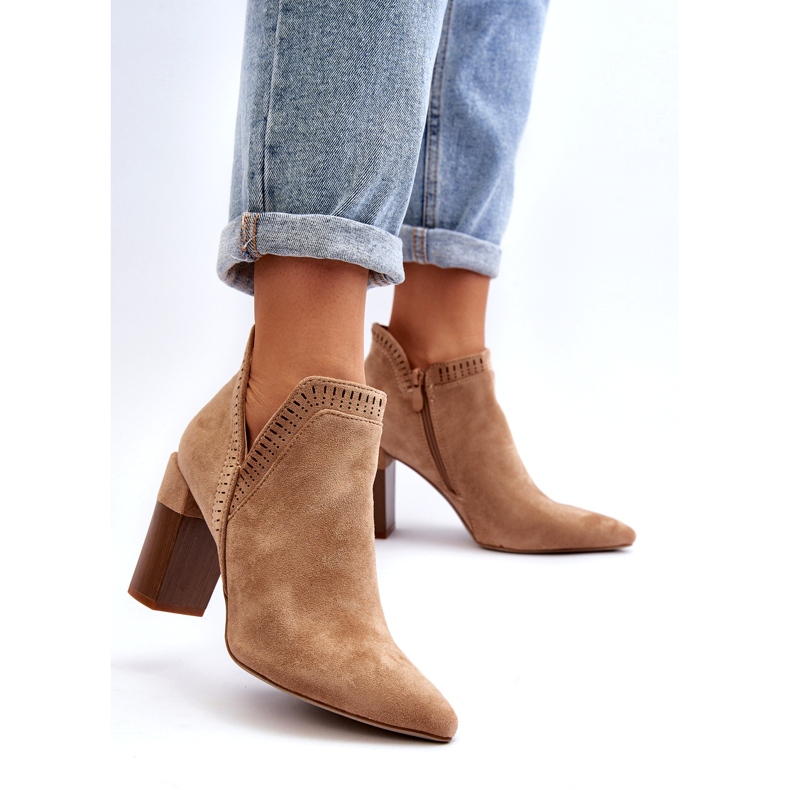 Bella Paris Botines beige con estampado calado 2