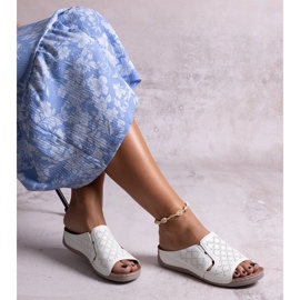 Chanclas perforadas Marouna blanco 1