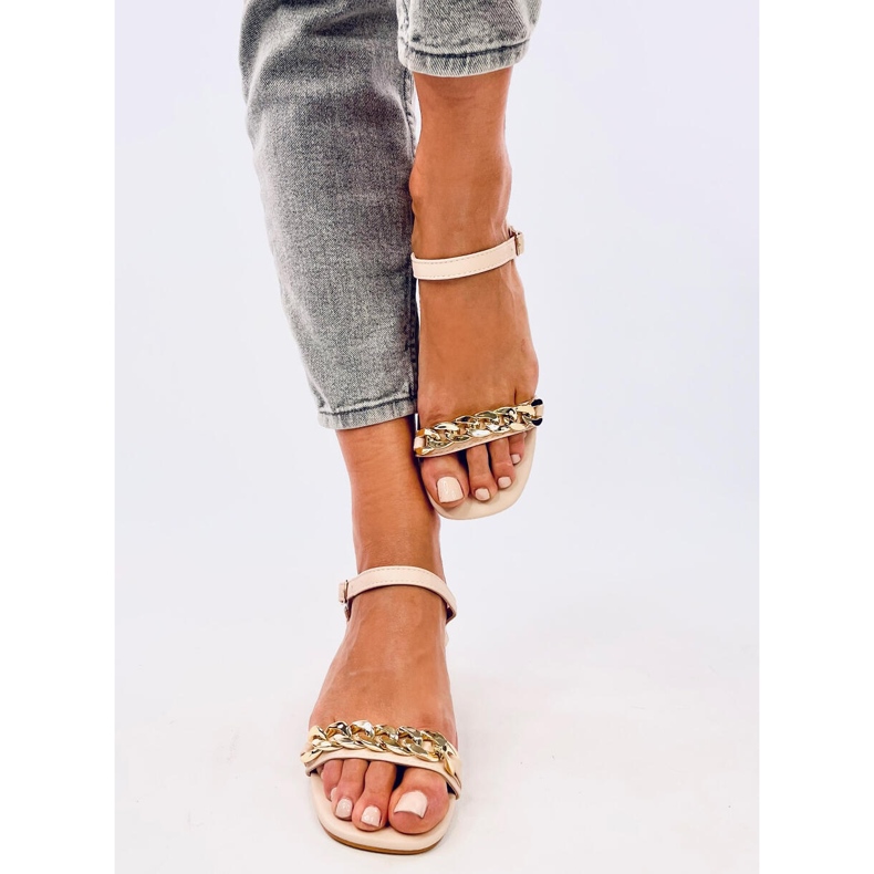 Sandalias de tacón bajo Daphne Beige 1