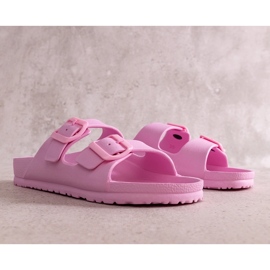 Pantuflas de goma rosa con hebillas Eugene rosado 1