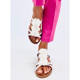 Amaur Sandalias blancas con delicadas flores. blanco 2