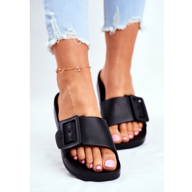 Pantuflas de Mujer Big Star con Hebilla Negra FF274A389 negro 2