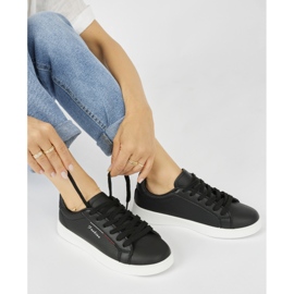 Zapatillas deportivas clásicas negras. negro 1
