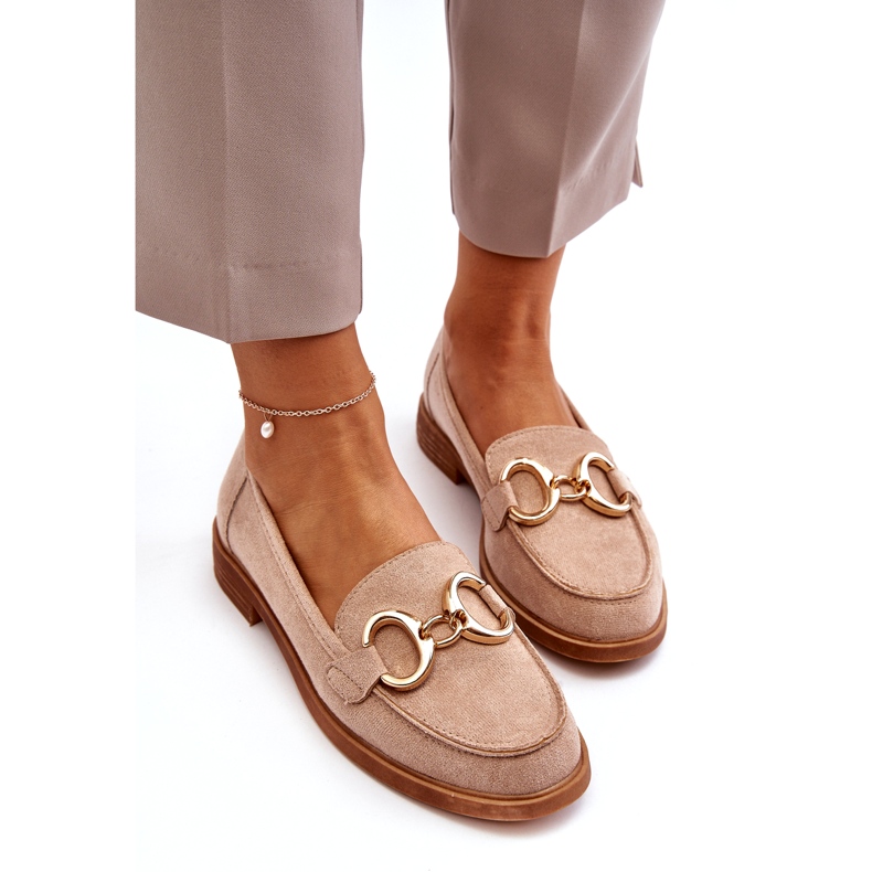 Vinceza Mocasines de mujer de ante beige con decoración dorada 2