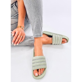 Chanclas Lynne Green con pedrería verde 4