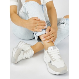 Deportivas blancas de mujer con suela gruesa. blanco 1 Deportivas blancas de mujer con suela gruesa. blanco 1